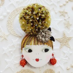 画像1: お団子ヘア大人ゆとちゃん（グリーンヘア・オレンジイアリング）・完成品