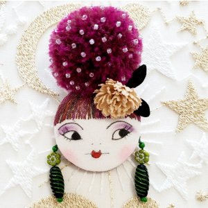画像: お団子ヘアゆとちゃん（パープルヘア・グリーンのイアリング）・完成品