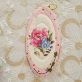 画像: キット見本・バラのポーチ