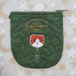 画像: キット見本・ワッペンにゃんこのポーチ（魚ネクタイ）