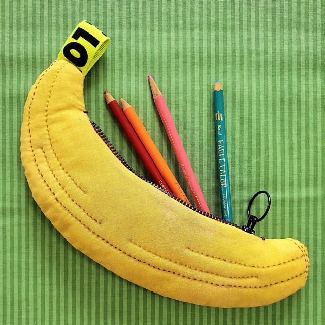 画像: バナナのポーチ