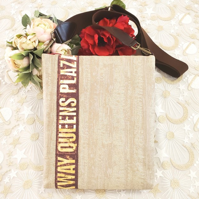 画像: とらきちのポシェット(ゴールド) 完成品