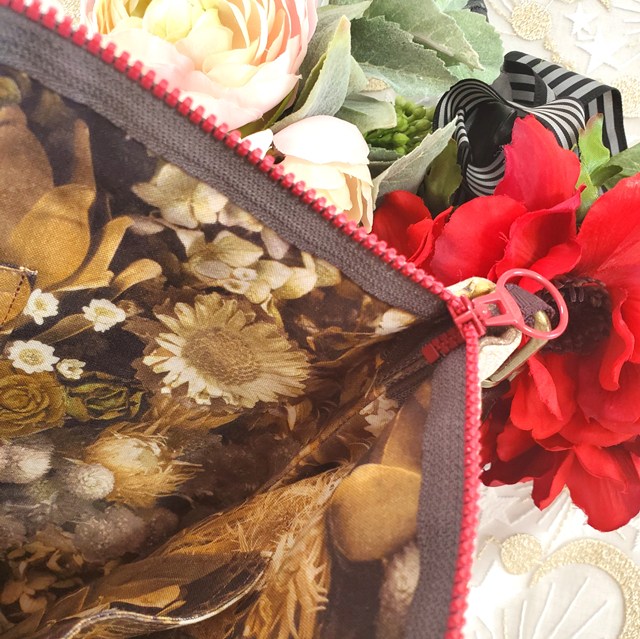 画像: とらきちのポシェット(ゴールド) 完成品