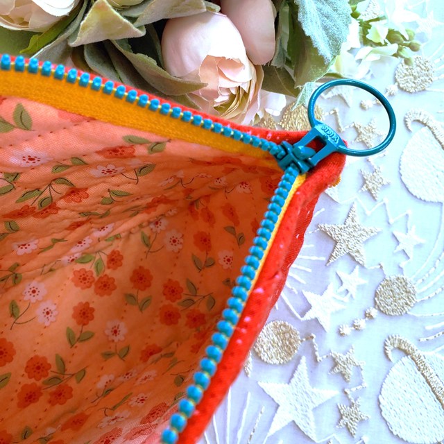 画像: キット見本・さわりたいわんこのポーチ