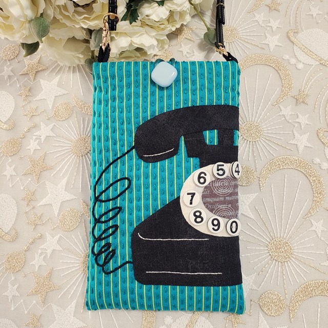 画像1: 黒電話のスマホポシェット（ブルー）　完成品