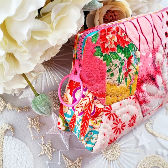 画像: 古布のポーチ(ピンク)完成品