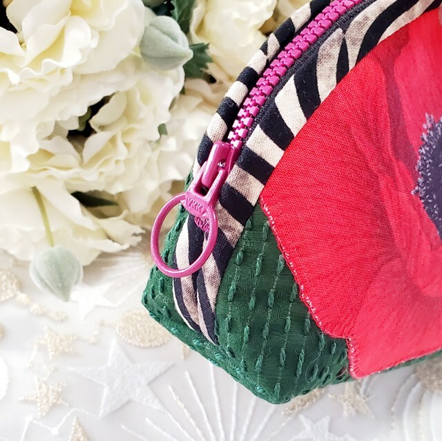 画像: ザグザグステッチのポーチ(ポピー・グリーン)・完成品