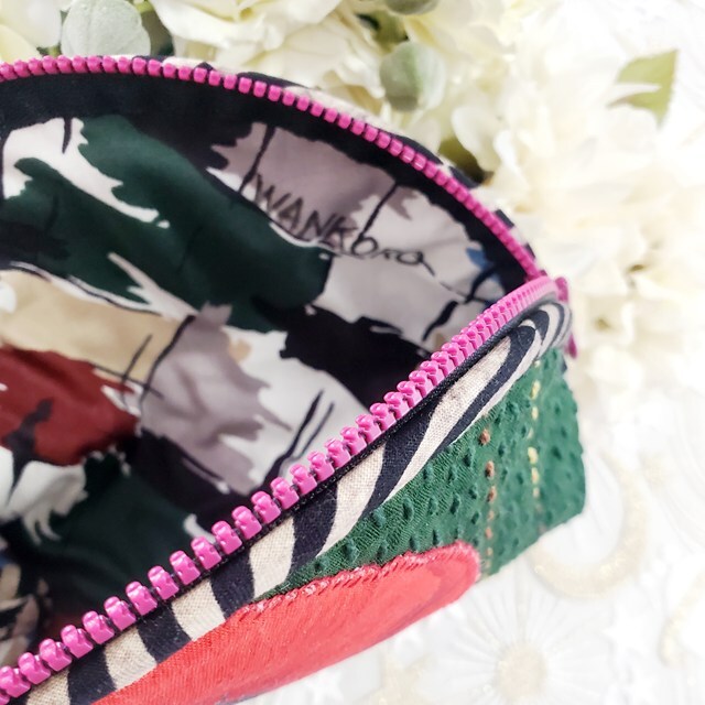 画像: ザグザグステッチのポーチ(ポピー・グリーン)・完成品