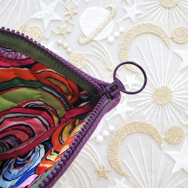 画像: キット見本・ワッペンにゃんこのポーチ（キング）