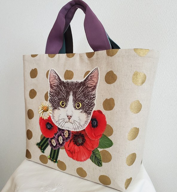 画像: ハチワレにゃんこのバッグ完成品
