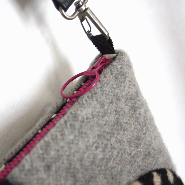 画像: 大きなドットのポシェット(ベージュ)