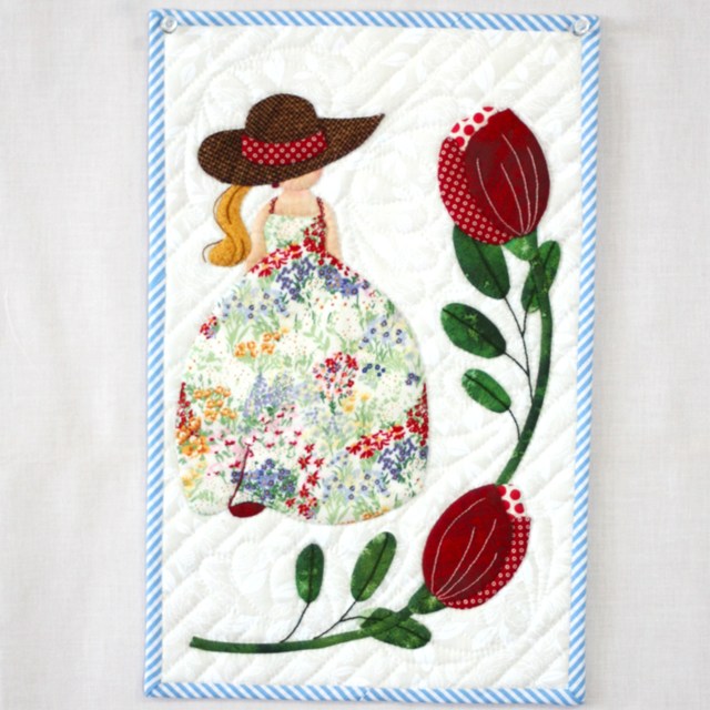 ガーデン・スーちゃんのタペストリー - 布のおはなし ここほれわんわん